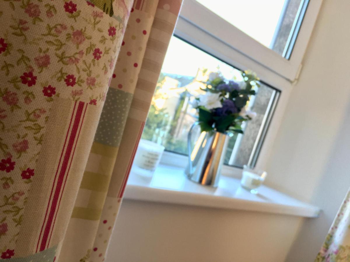 Cosy 2 Bedroom Central Apartment - Free Parking, Free Wifi Aberdeen Exteriör bild